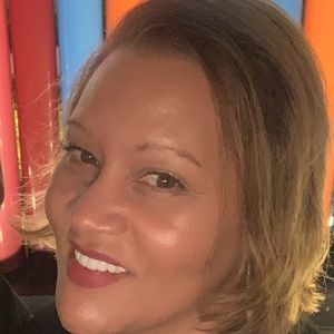 Meet your Posher, Naomi